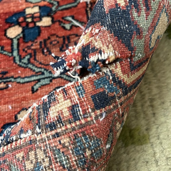 A rare late 1800’s West Persian Farahan Sarouk Rug - Picture 6 of 16